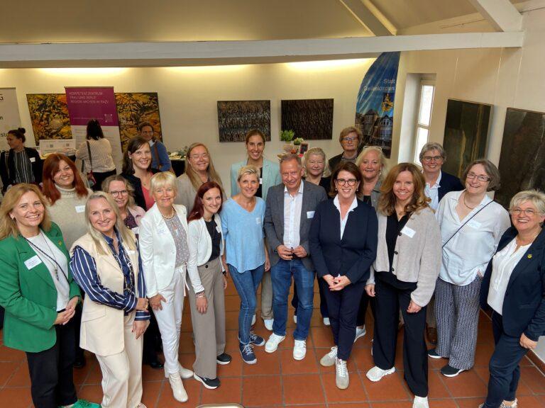 HIER lang! Akteur*innen